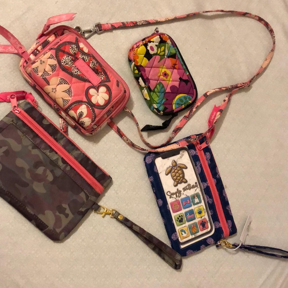 Bundle of wallets